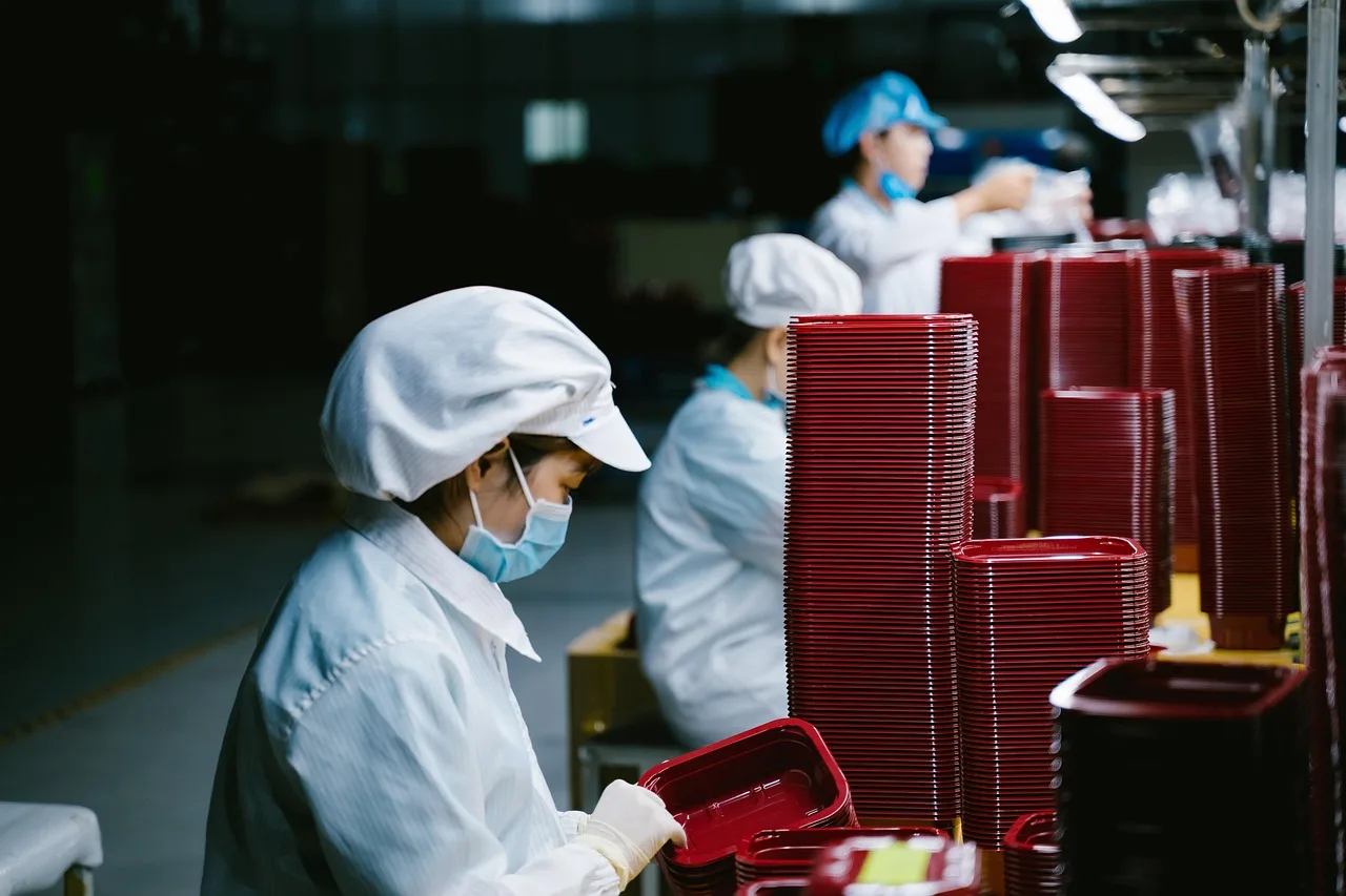 Service de Dropshipping 6 worker, woman, mask, face mask, medical mask, portrait, factory, factory worker, occupation, asian, asian woman, worker, factory, factory, factory, factory, factory, factory worker